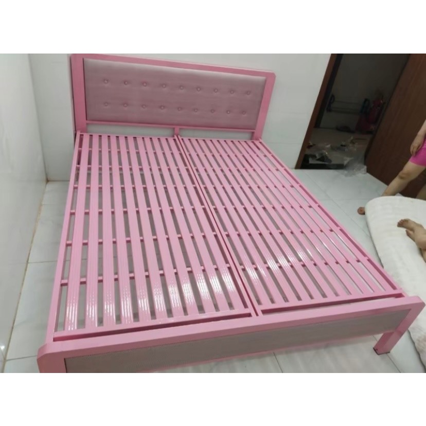 Giường Sắt vuông màu nâu_1,8m